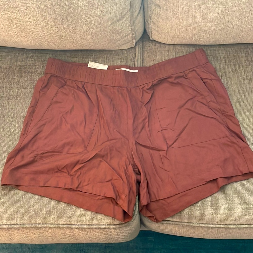 Sonoma Midrise lightweight shorts